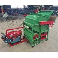 Маленькая машина для сбора арахиса